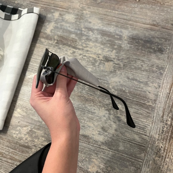 Black ray ban sunglasses - Picture 4 of 8